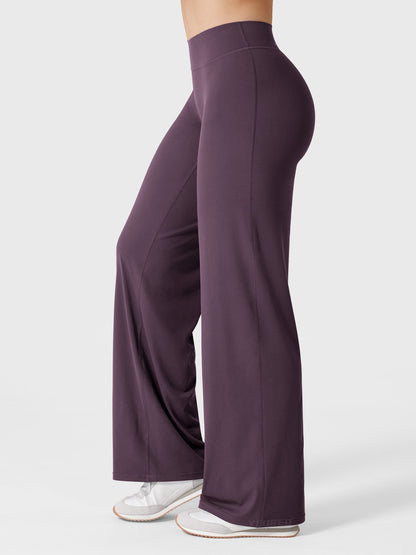Haurelle Xevia™ – Low Rise Straight Leg Leggings